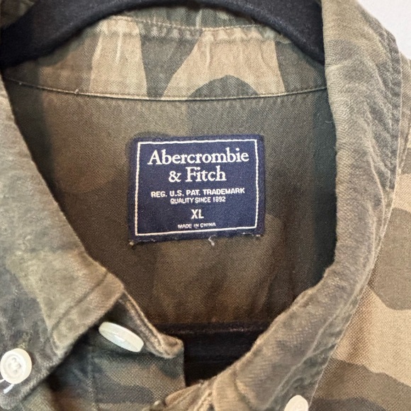 Abercrombie & Fitch Green Camouflage Shirt Jacket - Picture 3 of 4